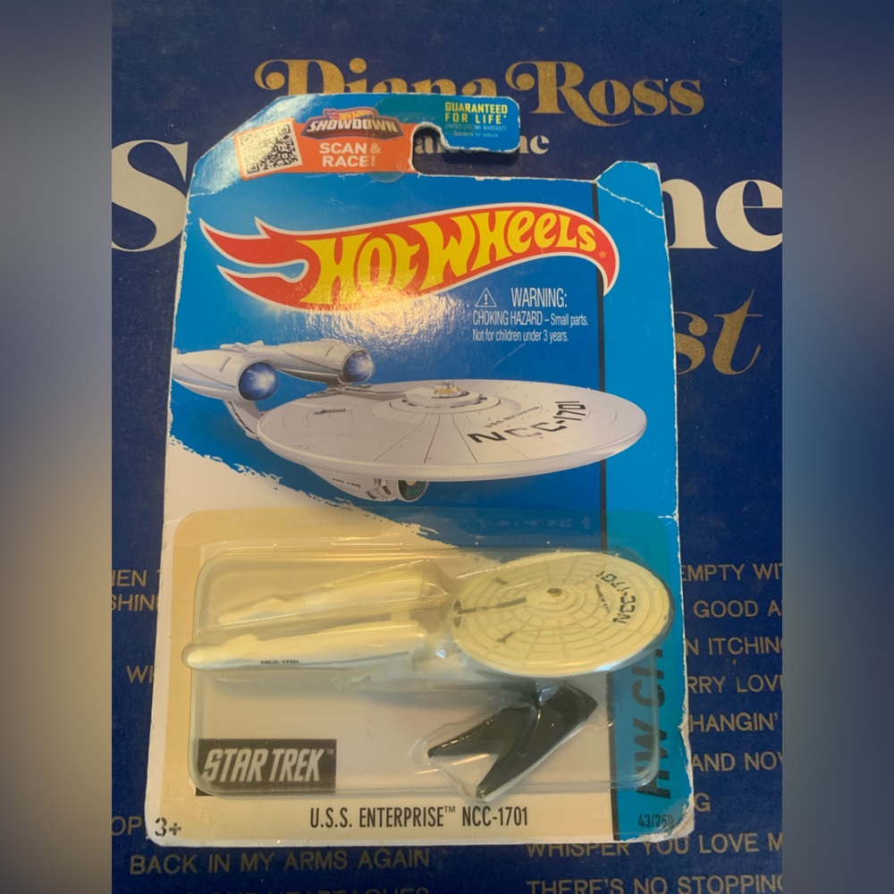 Vintage 2015 U.S.S. ENTERPRISE NCC-1701